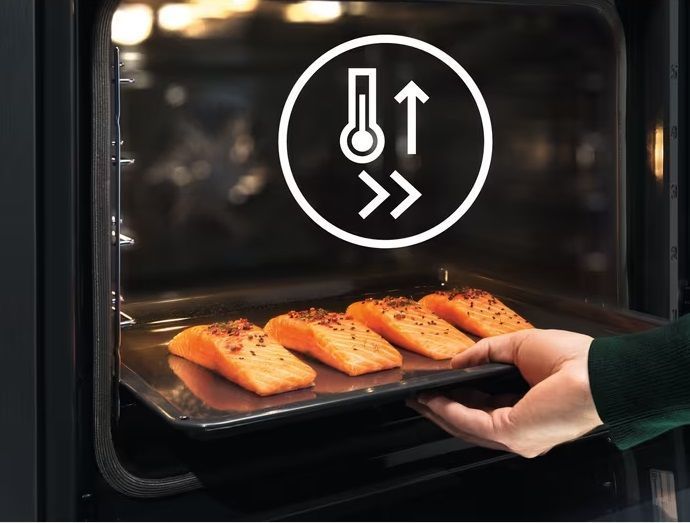 Духова шафа Electrolux електрична, 70л, А++, пара, дисплей, конвекція, ф-ція пароварки, телескопічні напрямні, чорний+нерж (EOB9S31WX) 379122 фото